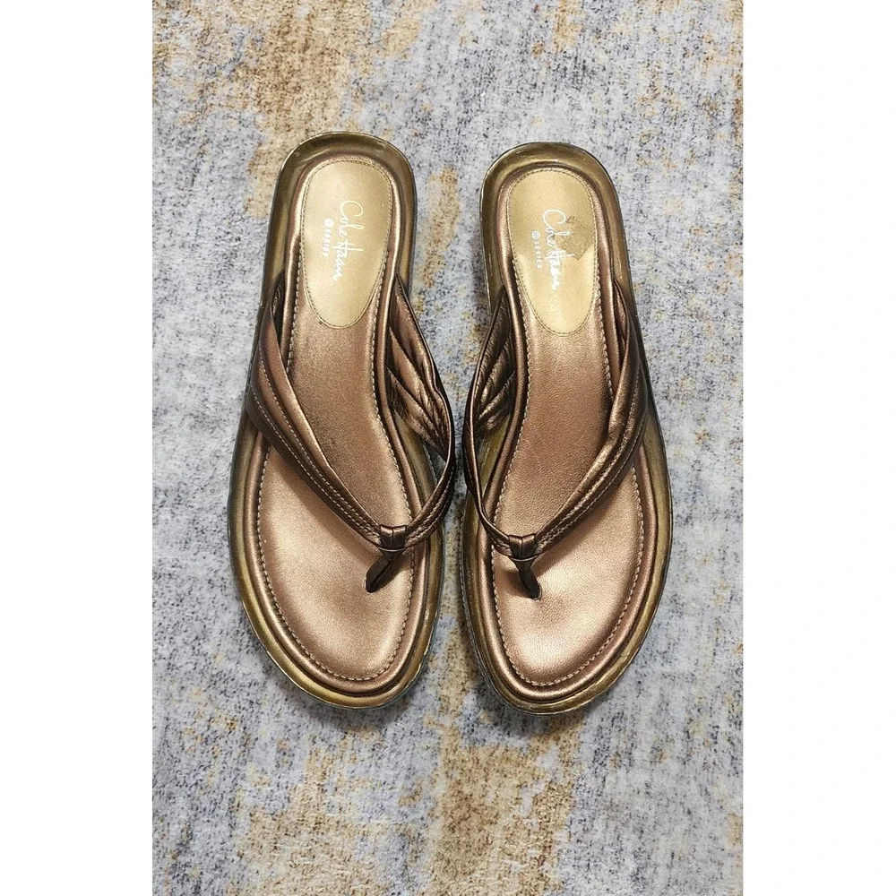 Cole Haan Women's Air Layne Metallic Bronze Leather Thong Sandals Size 9 D21701